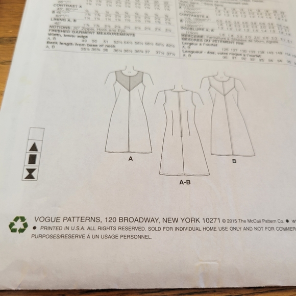 Very Easy Vogue Sewing Patterns (2) ~ Appear Unused ~ 2014 & 2015 ~ Retro Look - Picture 11 of 13